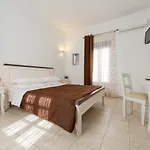 Seaside By Manos 3*