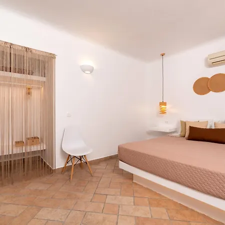 Hotel Seaside By Manos